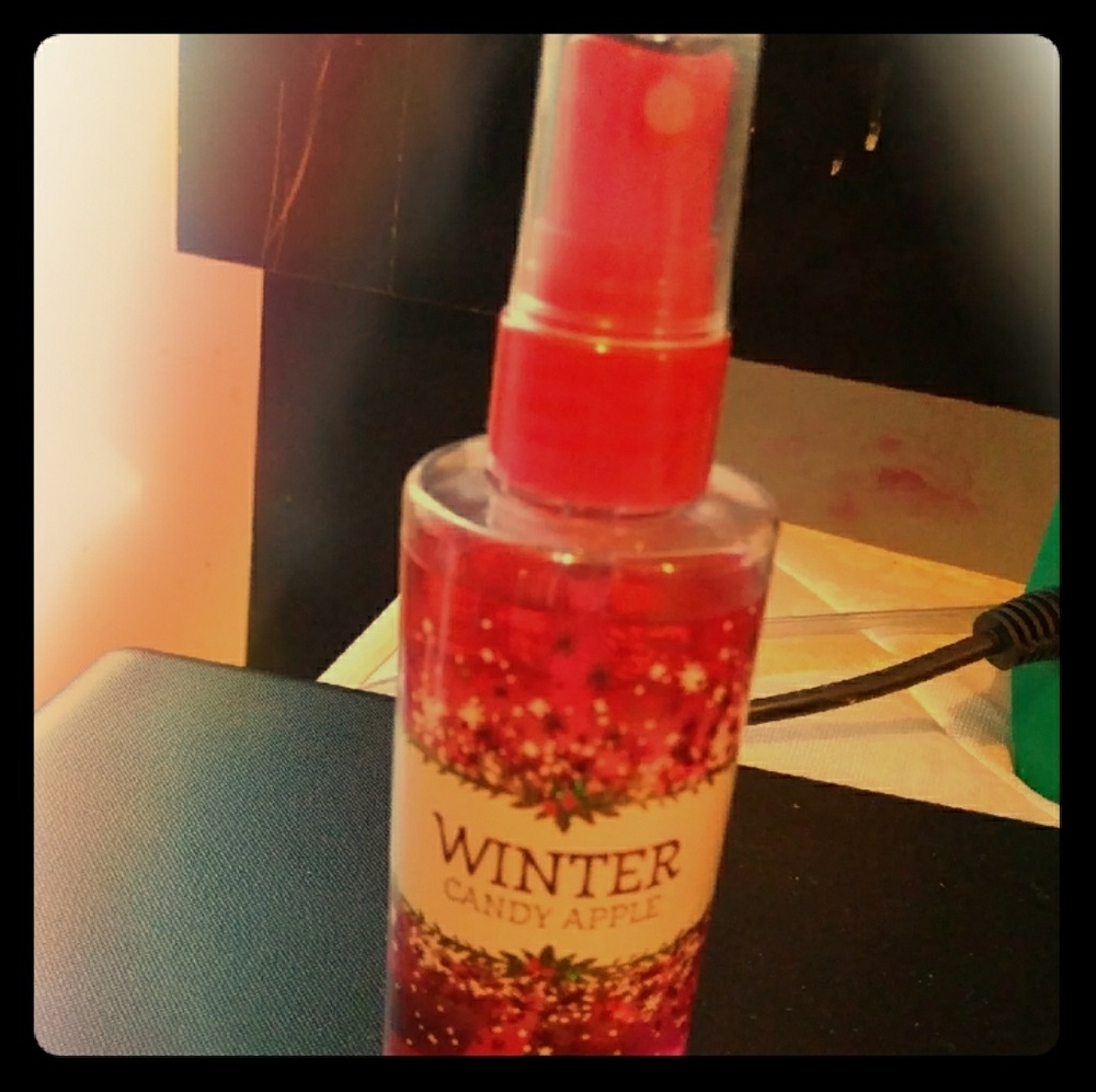 Bath and Body Works Winter Candy Apple Perfume